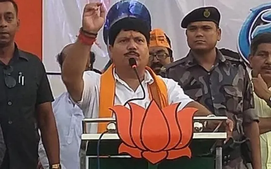 पश्चिम बंगाल: BJP सासंद के घर क बाहर फेंके गए बम, TMC पर लगाया हत्या की कोशिश का आरोप