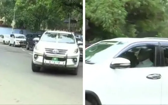 कर्नाटक: आज ही शपथ लेने को तैयार बीएस येदियुरप्पा, दावा पेश करने के लिए राज्यपाल के आवास पहुंचे