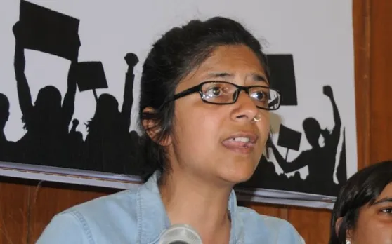 उन्नाव रेप केस: दिल्ली महिला आयोग की अध्यक्ष स्वाती मालीवाल पीड़िता से मिलीं