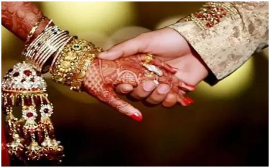बिहार में फरार प्रेमी युगल बरामद, थाने में हुई शादी