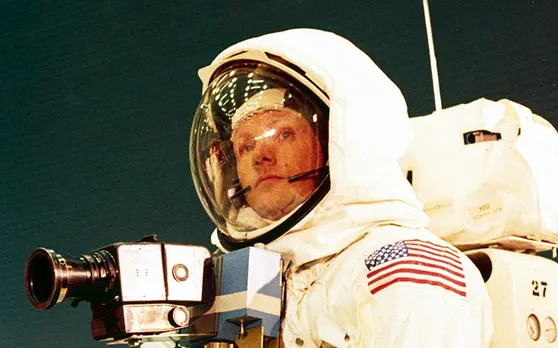 93 पन्नों के एक दस्तावेज में दफ्न है Neil Armstrong की मौत का राज