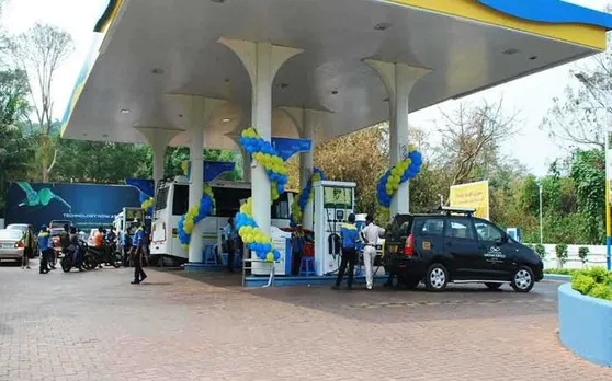 Petrol Diesel Price: 2 दिन में राजधानी दिल्ली में 17 पैसे सस्ता हुआ पेट्रोल, देखें नए रेट