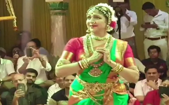 Hariyali Teej की पूर्व संध्या पर बीजेपी सांसद हेमा मालिनी ने नृत्य कर बांधा समां, देखें VIDEO