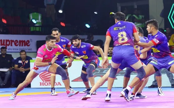 PKL 7: जयपुर पिंक पैंथर्स को हराकर दबंग दिल्ली ने लगाया जीत का चौका, अंक तालिका में मिला पहला स्थान