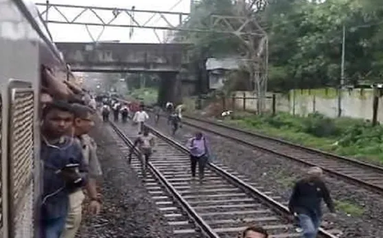 महालक्ष्मी और मुंबई सेंट्रल के बीच ओवरहेड तार पर केबल गिरने से ट्रेनों की आवाजाही ठप