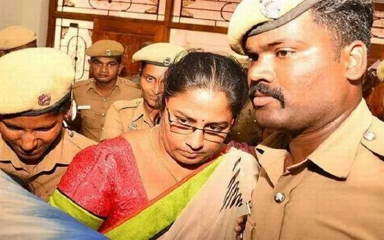 लड़कियों को सेक्स के बदले पैसे और अच्छे नंबर देती थी महिला प्रोफेसर, गिरफ्तारी के 11 महीने बाद अब...