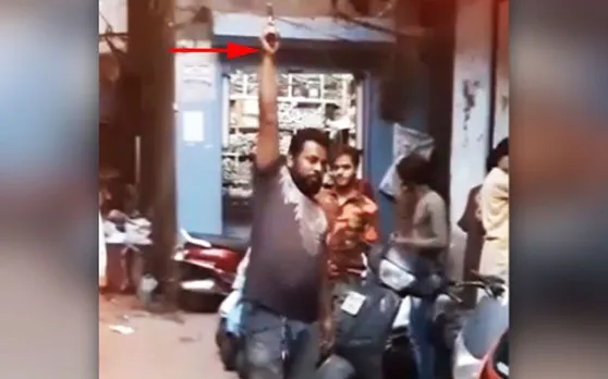 Video: बर्थडे बॉय ने हवाई फायर करते हुए बनाया Tik-Tok वीडियो, वायरल होने पर पहुंचा सलाखों के पीछे