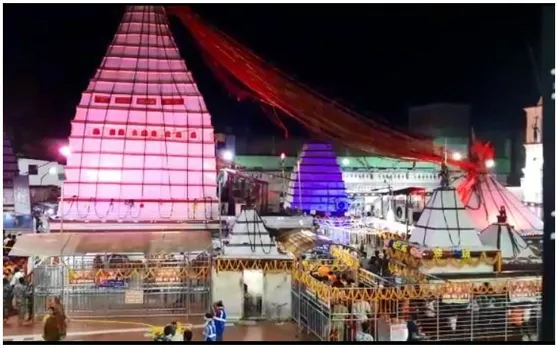झारखंड : श्रावणी मेले के 27वें दिन हरिद्वार की तर्ज पर हुआ भव्य महाआरती का आयोजन