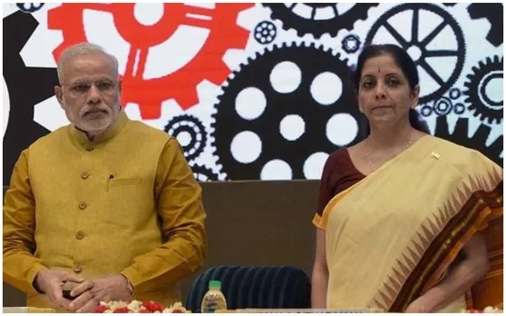 प्रधानमंत्री ने वित्तमंत्री, अधिकारियों के साथ की अर्थव्यवस्था की समीक्षा