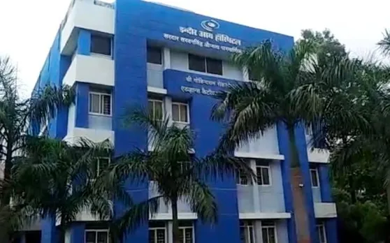 इंदौर 'आंखफोड़' कांड में बड़ी कार्रवाई, अस्पताल का लाइसेंस रद्द, मरीजों का इलाज कराएगी सरकार