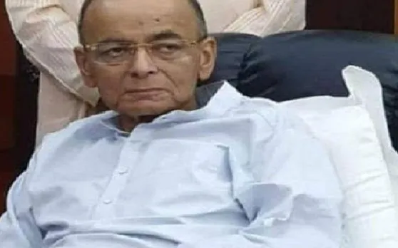 अरुण जेटली की हालत बेहद नाजुक, देवेंद्र फडणवीस समेत कई नेताओं ने AIIMS पहुंचकर जाना हालचाल
