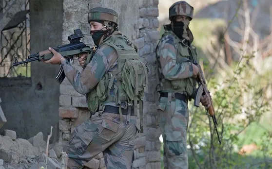भारत ने पाकिस्‍तानी सेना के दो अफसर और पांच सैनिक मार गिराए