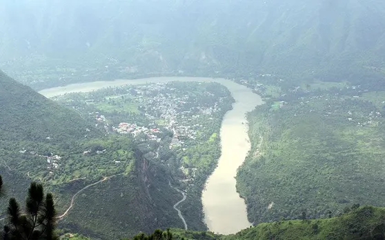 भारत से पानी छोड़ने पर पाकिस्तान में बाढ़ का अलर्ट