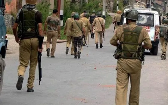 घाटी में अफवाह फैलाने वालों की अब खैर नहीं, जारी किए गए कई हेल्पलाइन नंबर