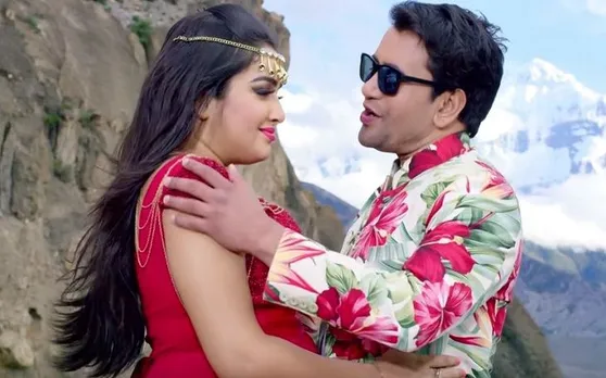 आम्रपाली दुबे के साथ इश्क फरमाते हुए दिखे निरहुआ, कहा- चेहरा तोहार झल झल झलके