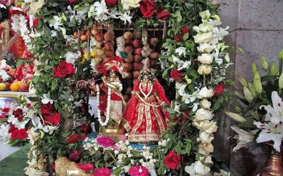 इस्कॉन बेंगलुरू में 20 लाख के गहने और 3 लाख रुपये के कपड़े पहनेंगे कृष्ण और राधा