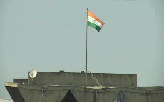 जम्मू-कश्मीर से अनुच्छेद 370 हटने के बाद अब सचिवालय पर लहराया केवल तिरंगा