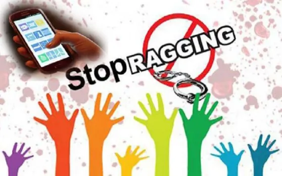 इटावा : जूनियर्स का सिर मुंडाने पर 7 छात्र तीन महीने के लिए निलंबित