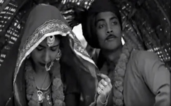सोशल मीडिया पर छाया है 'शर्माइन का सोफा', Viral हुआ Fevicol का ये नया Ad