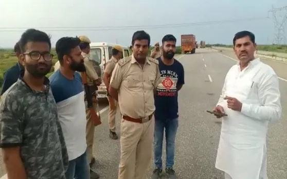 VIRAL VIDEO: अवैध वसूली कर रहे पुलिसवालों की लोगों ने की जमकर पिटाई