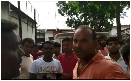 17 वर्षीय किशोर की गोली मारकर हत्या, विरोध में ग्रामीणों ने थाने का किया घेराव