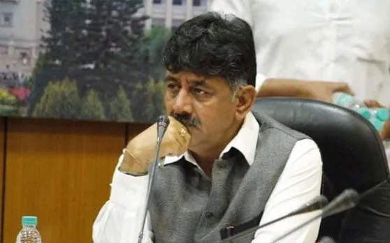 कोर्ट के फैसले के बाद DK शिवकुमार को ले जा रही थी ED, समर्थकों ने रोकी गाड़ी
