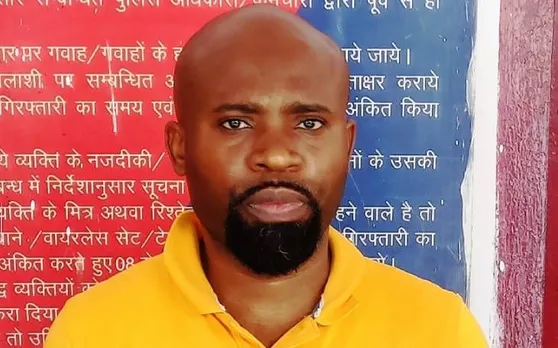 फेसबुक पर फर्जी प्रोफाइल बना लोगों को बनाता था ठगी का शिकार, पुलिस ने दबिश देकर किया गिरफ्तार