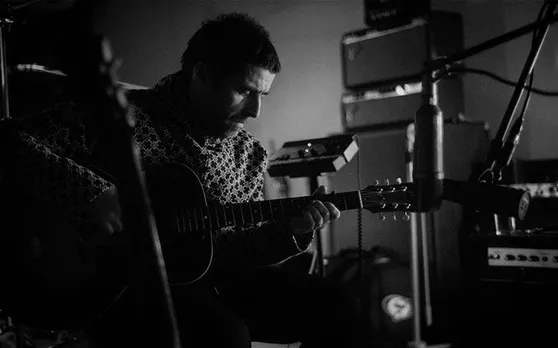 हमेशा टूथब्रश लेकर चला है यह  स्टार, मौका मिलते ही करने लगता है ये काम