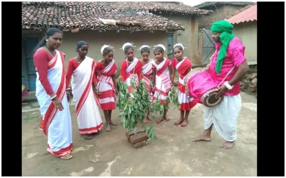 भाइयों की लंबी आयु के लिए बहनों ने धूम-धाम से मनाया कर्मा पर्व