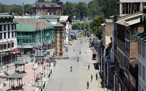 जम्‍मू-कश्‍मीर में हाई स्पीड इंटरनेट और फिक्स्ड लैंडलाइन सेवाओं को बहाल करने के लिए PIL