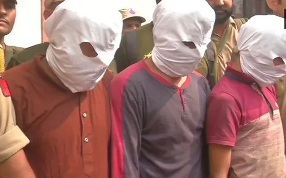 कश्मीर के कठुआ से जैश के 3 आतंकवादी गिरफ्तार, कई खतरनाक हथियार किए गए बरामद