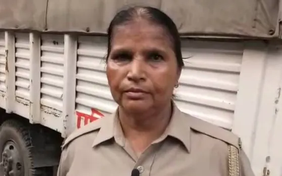 चलती गाड़ी में मर गया ड्राइवर, महिला होमगार्ड ने ऐसे बचाई 15 लोगों की जान