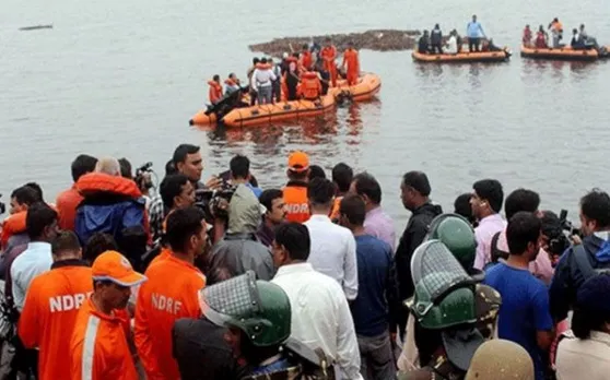 आंध्र प्रदेश की गोदावरी नदी में डूबी टूरिस्ट बोट, 11 की मौत, कई लोग लापता, PM मोदी ने जताया शोक