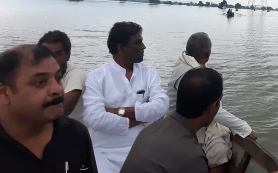 भोपाल हादसे से भी प्रशासन ने नहीं लिया सबक, बिना लाइफ जैकेट मंत्री को चढ़ा दिया नाव में