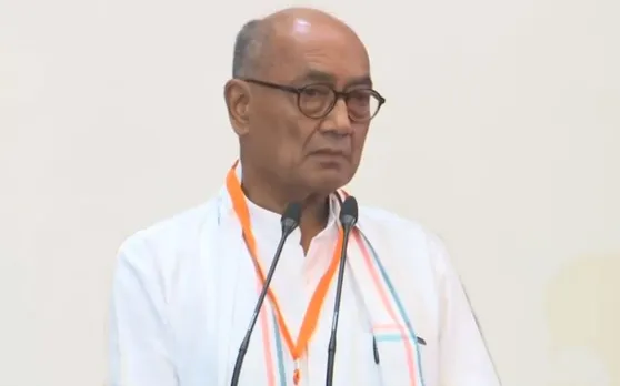 संत समागम में बोले दिग्विजय, 'भगवा पहन कर आज सिर्फ चूरन बेंचा जा रहा है' देखें VIDEO