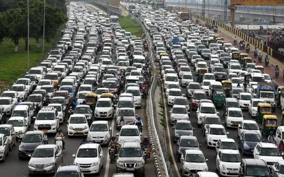 UP: 3 करोड़ से ज्यादा पुराने वाहनों में लगेंगे नए नंबर प्लेट