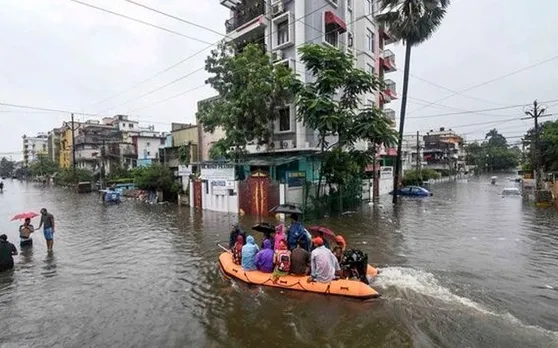 पटना में बारिश ने मचाया कोहराम, कई फ्लाइट्स के डायवर्ट किए गए रूट