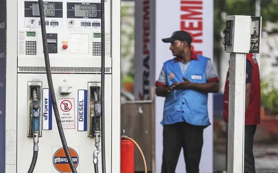 ​​​​​Petrol Price Today 30 Sep: मुंबई में 80 रुपये के पार पहुंच गया पेट्रोल, फटाफट देखें आज की नई रेट लिस्ट