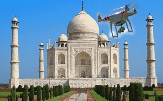 चीनी नागरिक भारत में आकर ताजमहल के ऊपर उड़ा रहा था ड्रोन, पकड़ा गया