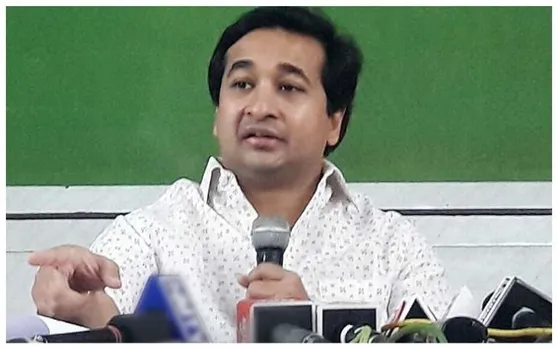 महाराष्ट्र चुनाव: BJP में शामिल हुए महाराष्ट्र के पूर्व मुख्यमंत्री नारायण राणे के बेटे नीतेश राणे