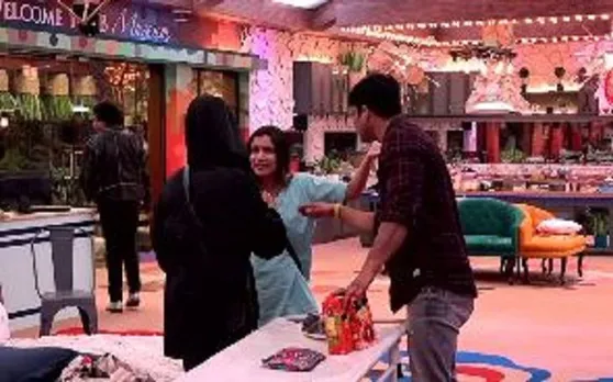 Bigg Boss 13: शेफाली-सिद्धार्थ शुक्ला के बीच हुई जबरदस्त लड़ाई, देखें VIDEO