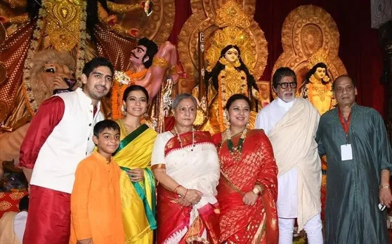 Video: देवी दुर्गा की आराधना में अमिताभ बच्‍चन का परिवार, देखें कैसे की Big B ने पूजा