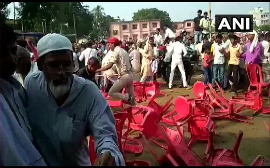 बिहारः राजद में जूतम पैजार, तेजस्वी की सभा में चलीं कुर्सियां, पुलिस ने किया लाठीचार्ज