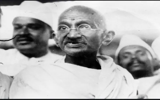 'गांधीजी ने आत्महत्या कैसे की?' परीक्षा में पूछे गए इस बेढब सवाल पर बच्चों का सिर चकराया