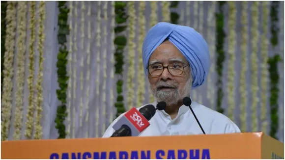 वित्त मंत्री निर्मला सीतारमण के आरोप पर बोले मनमोहन सिंह, कहा सरकार के ऊपर दोष मढ़ने का जुनून सवार