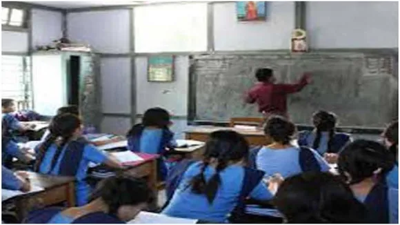 UP में शिक्षा विभाग में फर्जीवाड़ा आया सामने, 73 शिक्षकों की सेवा समाप्त