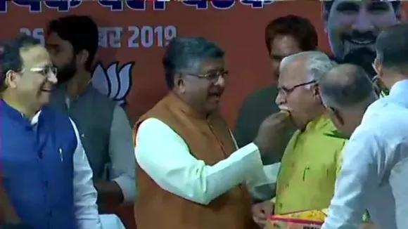 BJP विधायक दल के नेता चुने गए मनोहर लाल खट्टर, दिवाली के दिन लेंगे CM पद की शपथ