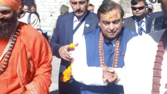 उद्योगपति मुकेश अंबानी पहुंचे केदारनाथ और बद्रीनाथ धाम, की विशेष पूजा-अर्चना