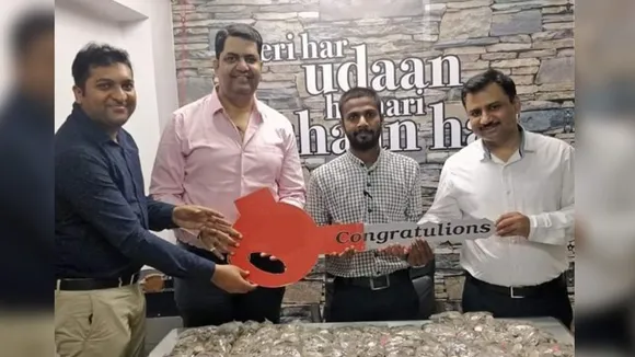 हैरतअंगेज: MP में ग्राहक ने सिक्कों से खरीदी स्कूटी, कंपनी ने कहा...