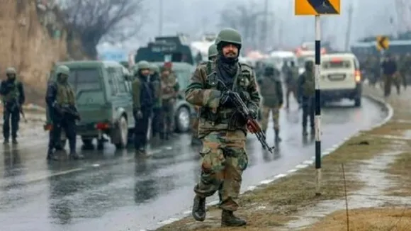 Jammu & Kashmir: पुलवामा में सुरक्षाबलों पर आतंकी हमला, पेट्रोलिंग कर रहे थे जवान